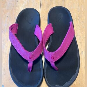 Never worn olukai ohana women’s pink flip flops arch support